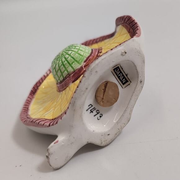 Vintage Salt And Pepper Shakers 2 Piece Nude Woman With Sun Hat, Includes Cork - Picture 7 of 7